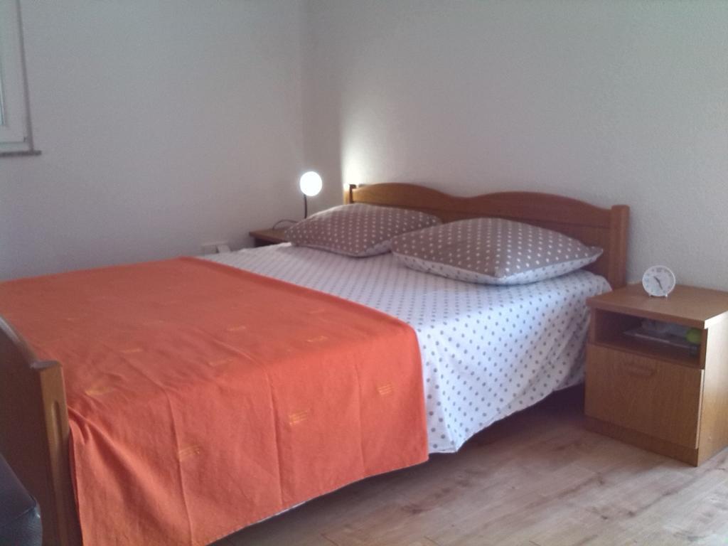 Apartments Batarilo Gornji Karin Rum bild